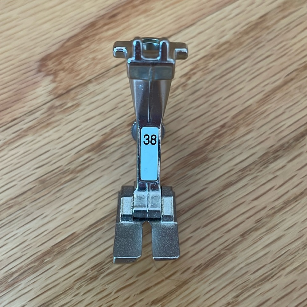 Bernina #38 Piping foot